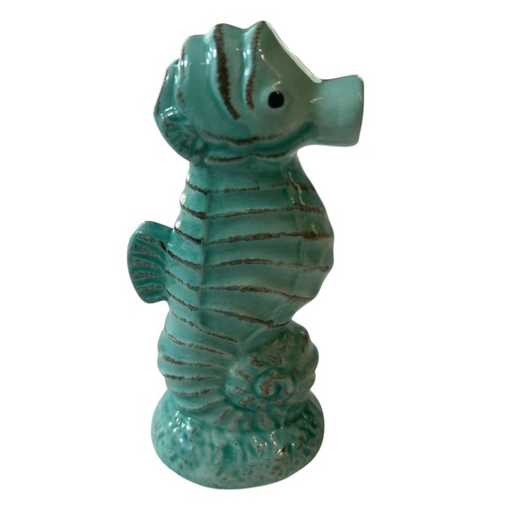 Aqua color kissing seahorse salt and pepper shakers - Picture 5 of 12